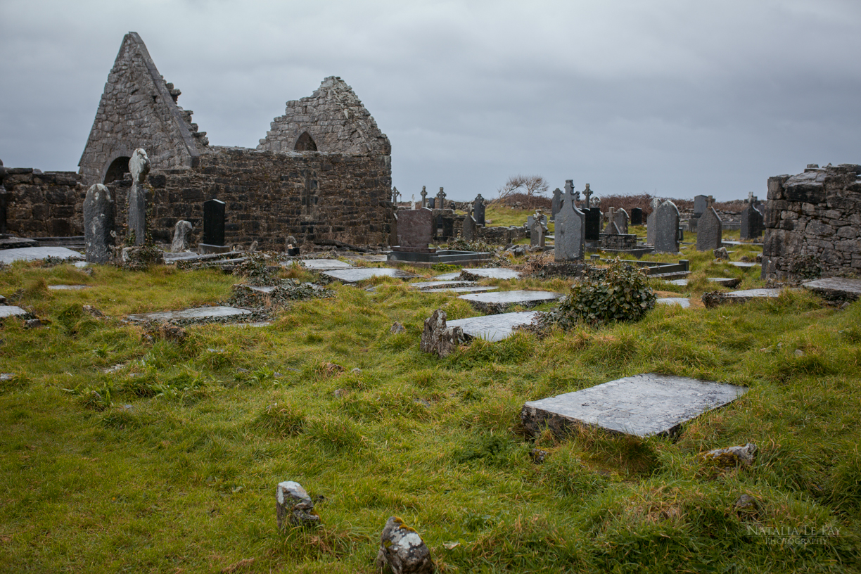 Alter Friedhof und Kirche auf Inis Mor